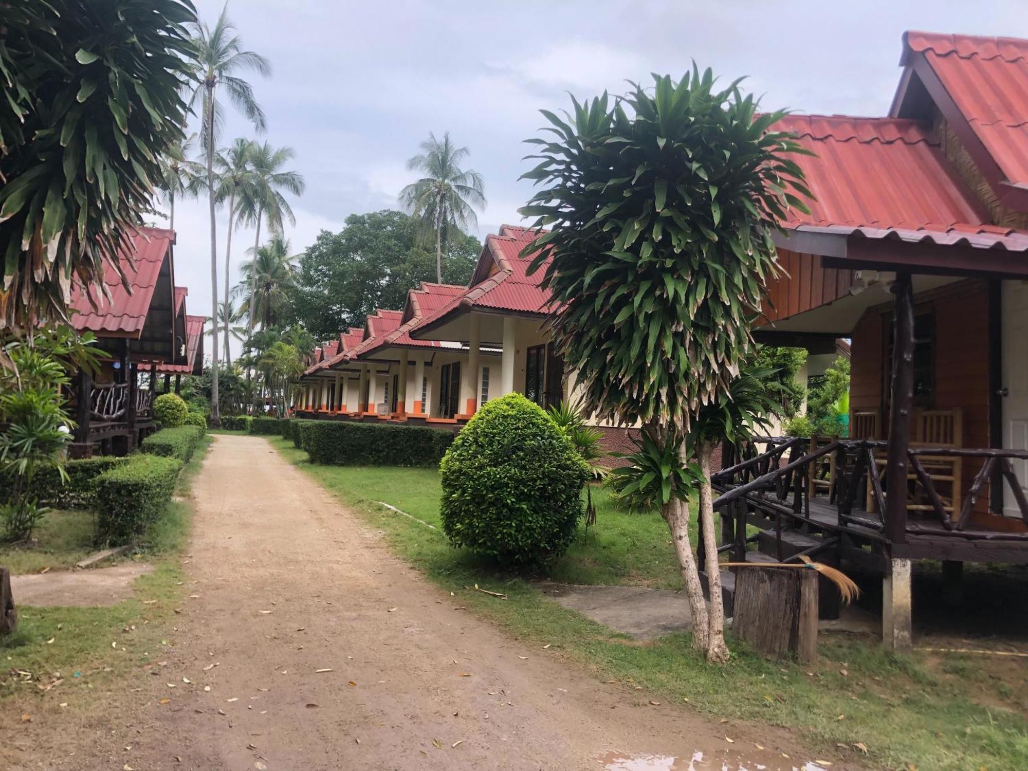 Moonwalk Lanta Resort Ko Lanta Exterior foto